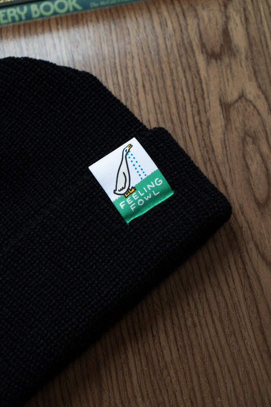 Feeling Fowl Shaker Stitch Beanie: Black