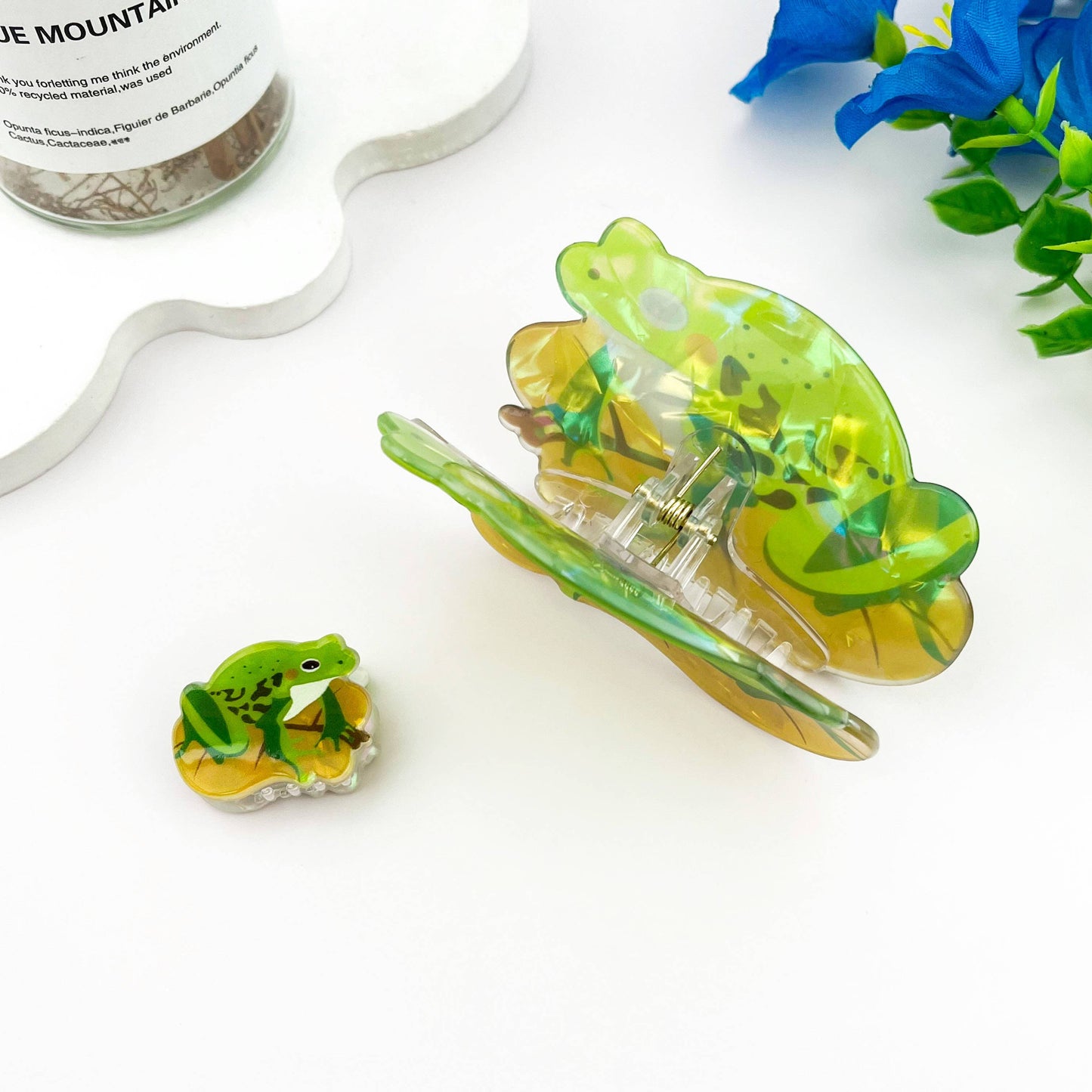 Frog Hair Claw Clip