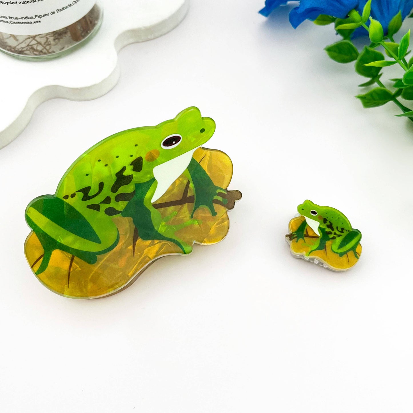 Frog Hair Claw Clip