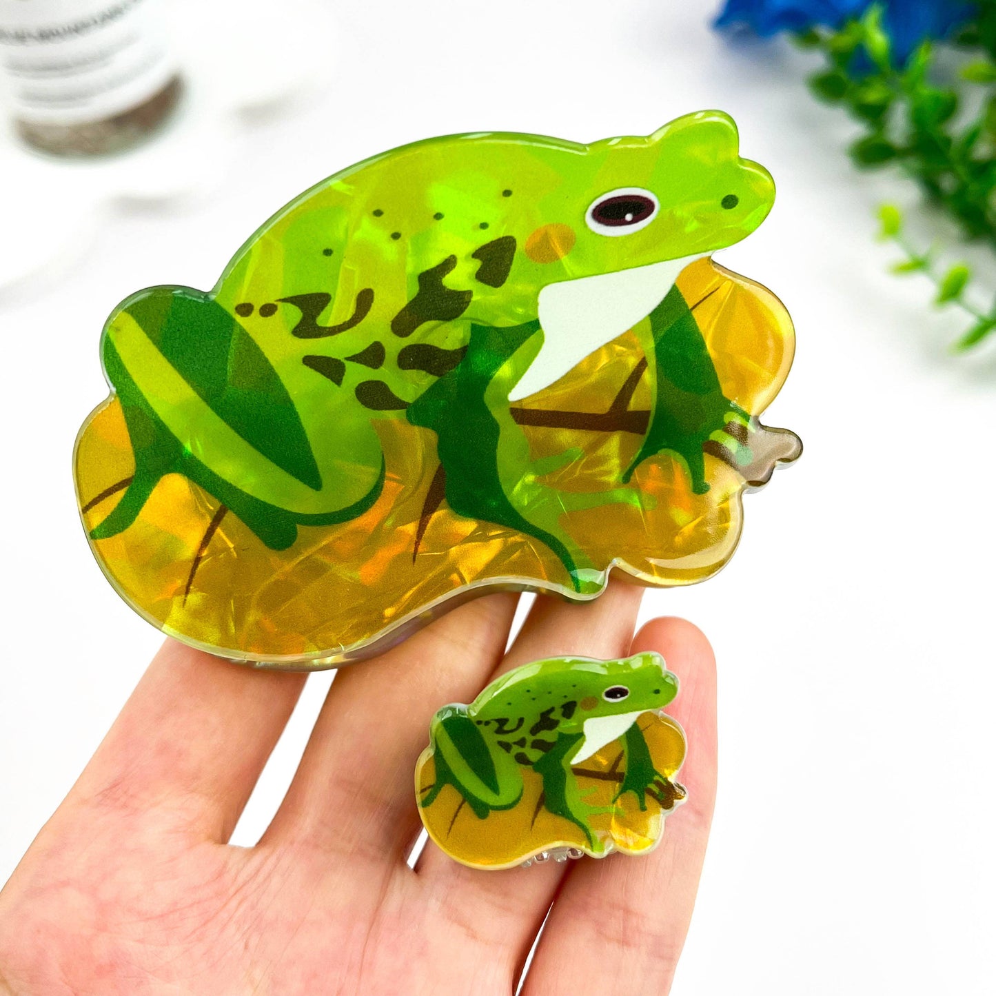 Frog Hair Claw Clip