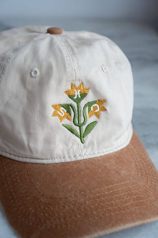 Quilt Flowers Two-Tone Dad Hat: Cream / brown