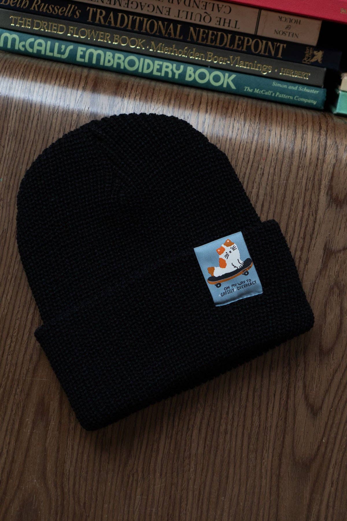 Overreact Shaker Stitch Beanie: Black