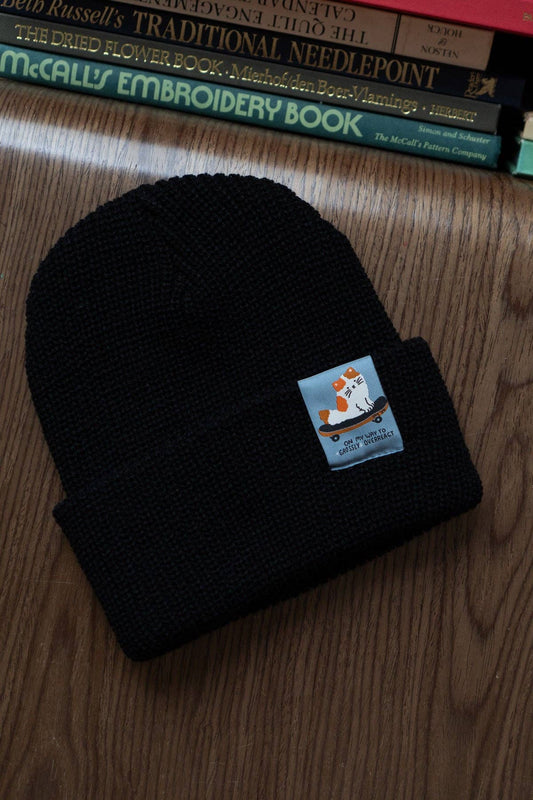 Overreact Shaker Stitch Beanie: Black