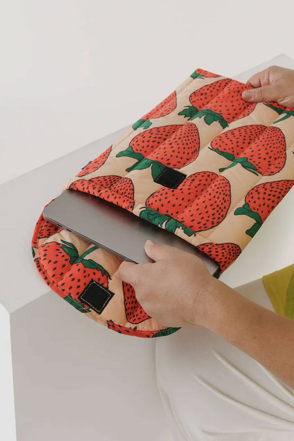 Puffy Laptop Sleeve 16" - Strawberry