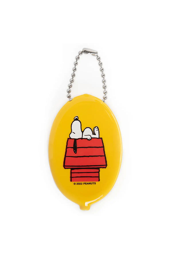 Yellow plastic coin pouch with a silver link chain. the coin pouch features Snoopy laying on top of his red doghouse. White background. 